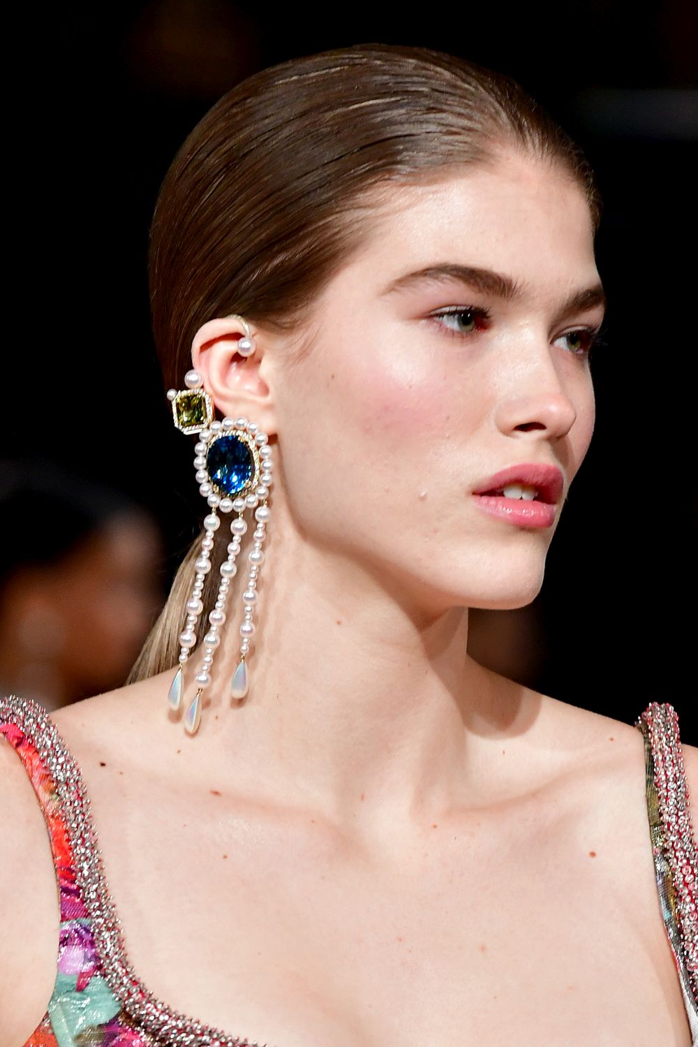 Дизайнер, обличал Мишел Обама, Кейт Мидълтън и Опра Уинфри, избра да почете