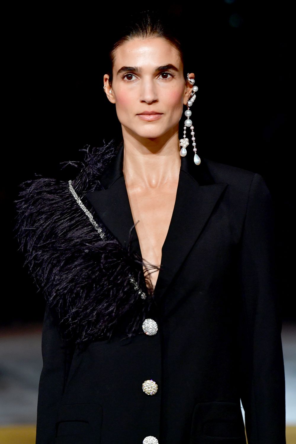 Дизайнер, обличал Мишел Обама, Кейт Мидълтън и Опра Уинфри, избра да почете