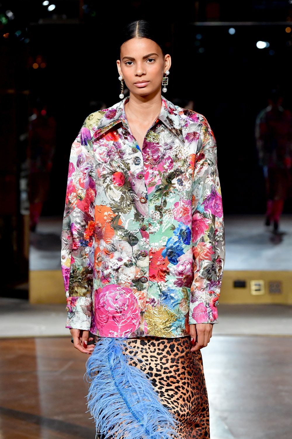 Дизайнер, обличал Мишел Обама, Кейт Мидълтън и Опра Уинфри, избра да почете