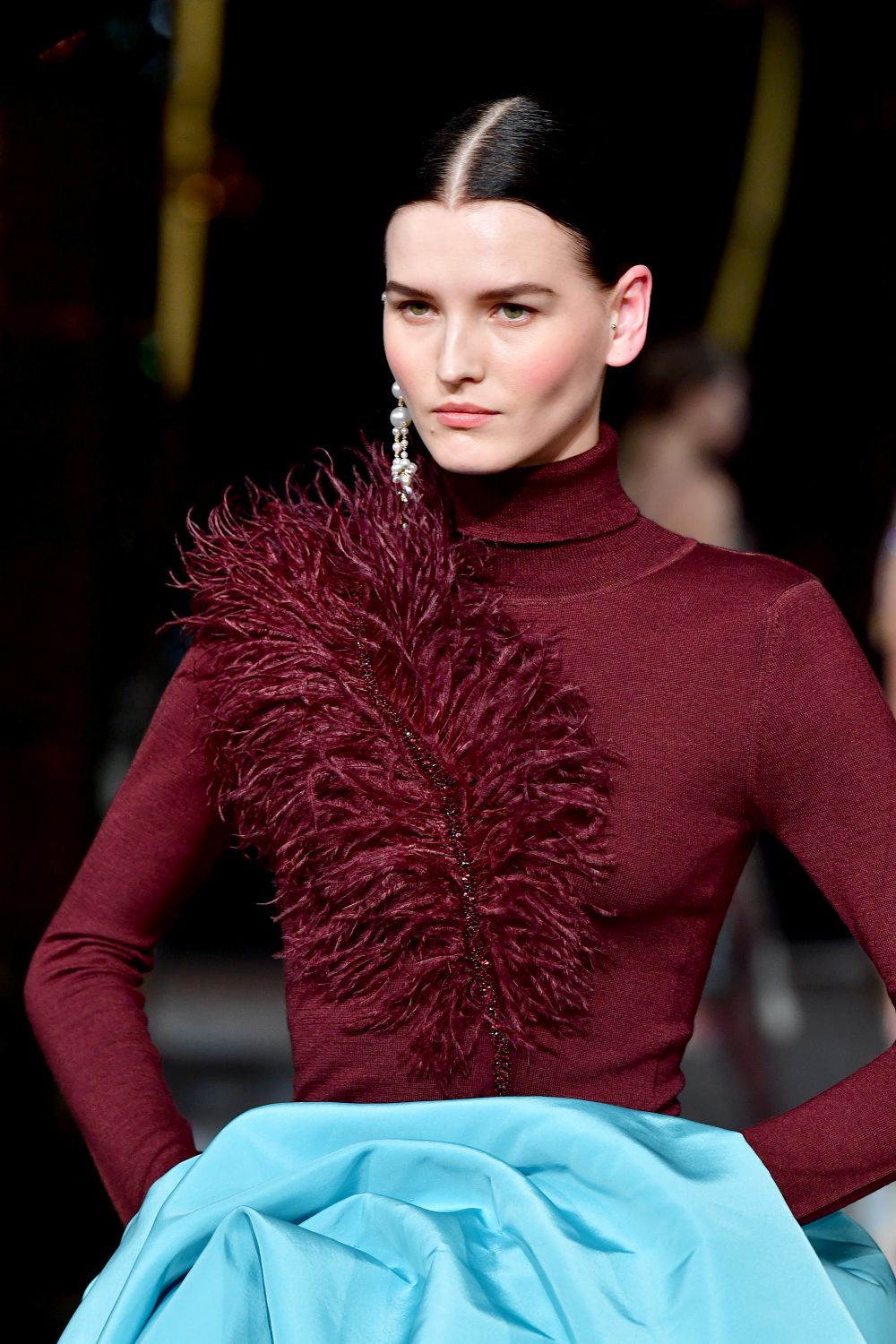 Дизайнер, обличал Мишел Обама, Кейт Мидълтън и Опра Уинфри, избра да почете