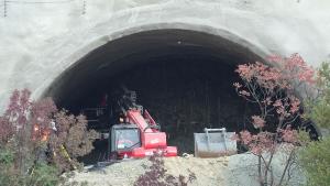 Железница тунел строеж