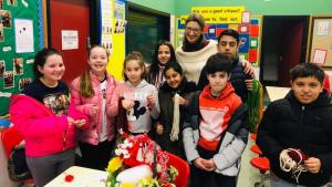 деца Ирландия мартеници