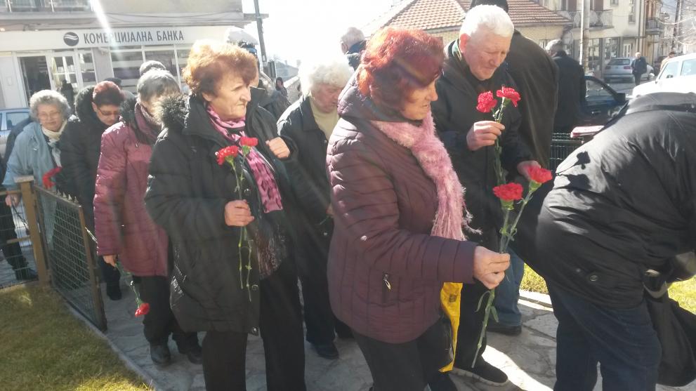 Читалищни дейци от Кюстендил се поклониха пред паметта на Апостола в Босилеград