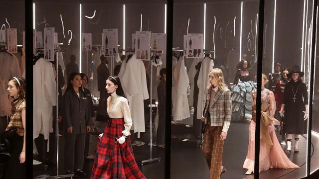 Колекцията на Gucci взриви с провокация Седмицата на модата в Милано (СНИМКИ)