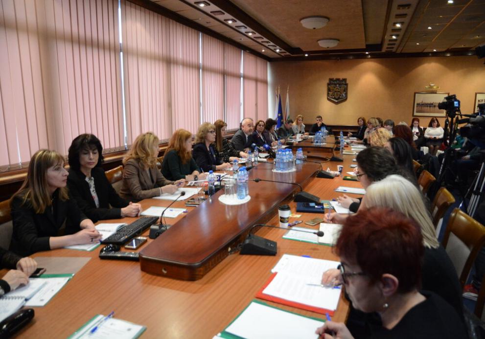Проведе се дискусия на тема "Социални услуги" във Варна
