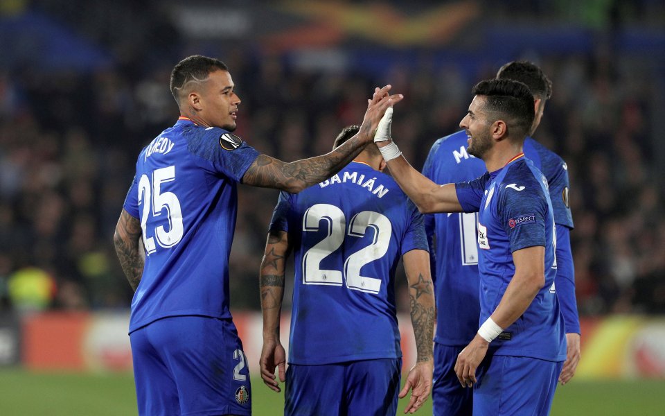 Футболният свят е застинал в трепетно очакване на евентуалното подновяване