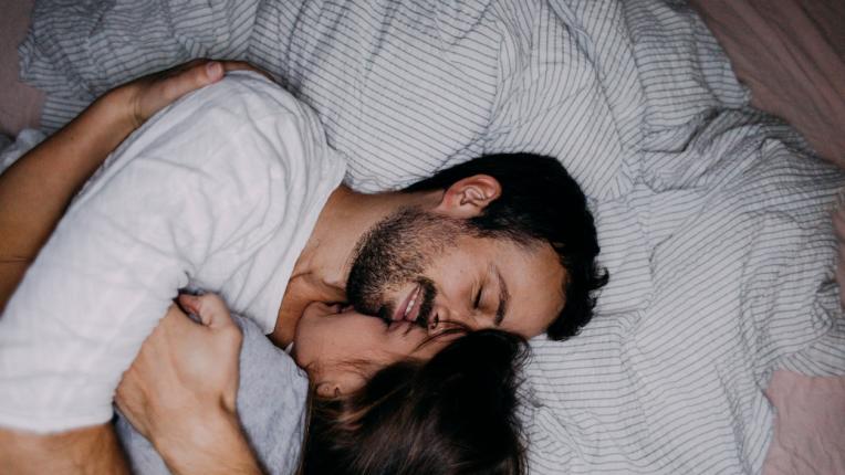  8 неща, които щастливите двойки вършат преди да заспят 