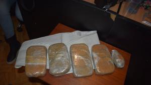 наркотици хероин дъщеря Цар Киро