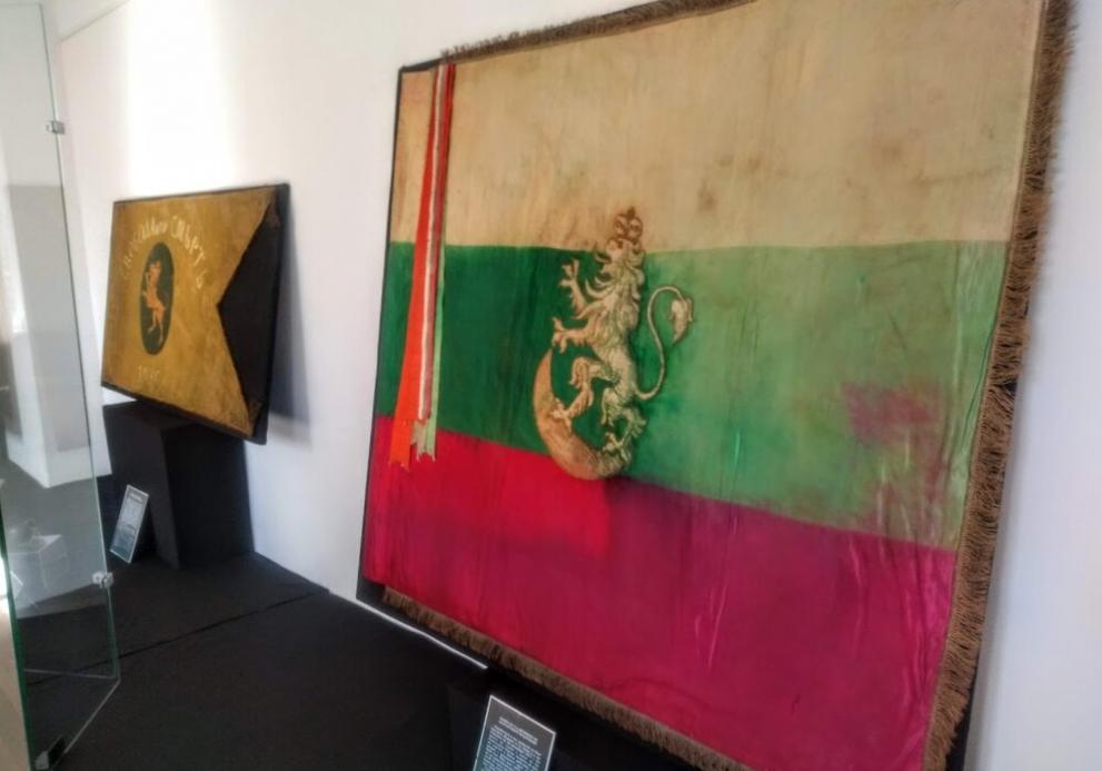 Ще бъдат представени три от петте оригинални знамена на Българското опълчение