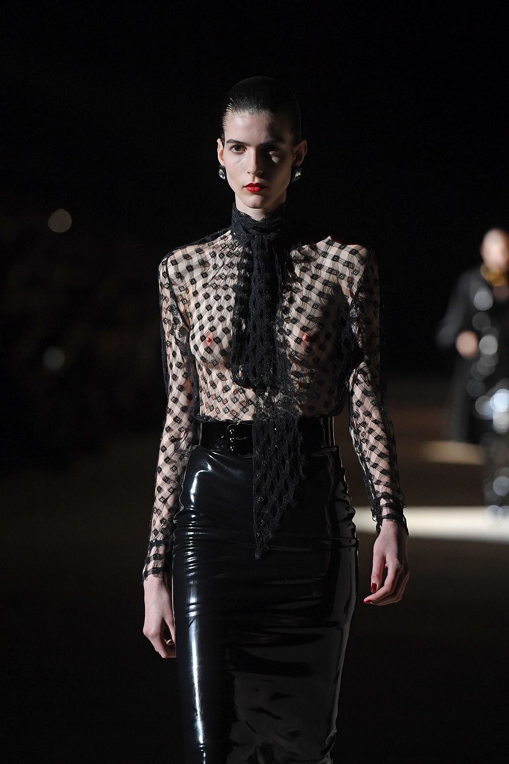 Модна къща Yves Saint Laurent показа колекцията есен/зима 2020-2021 г.
