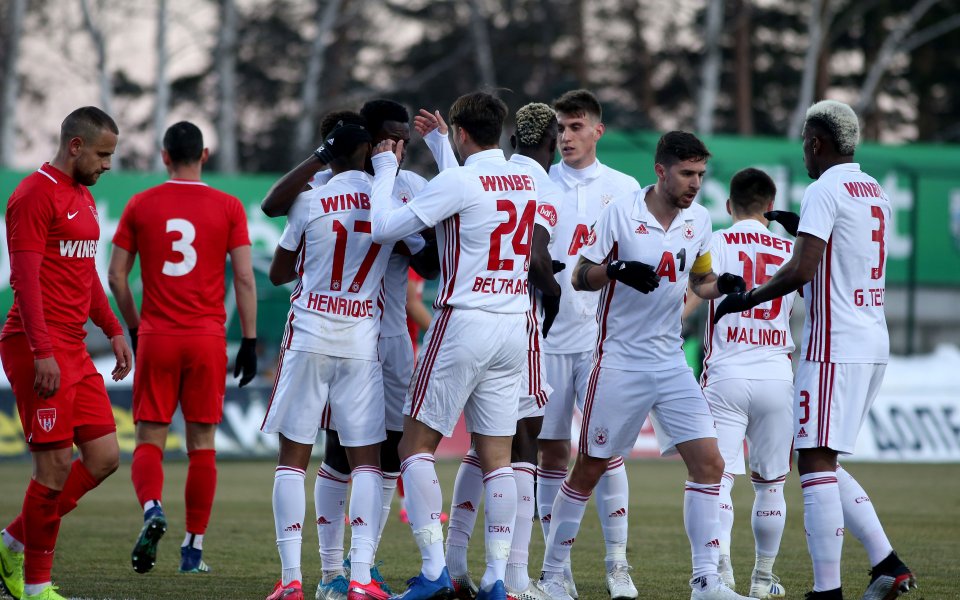 Отборите на Царско село и ЦСКА играят при резултат 2:1