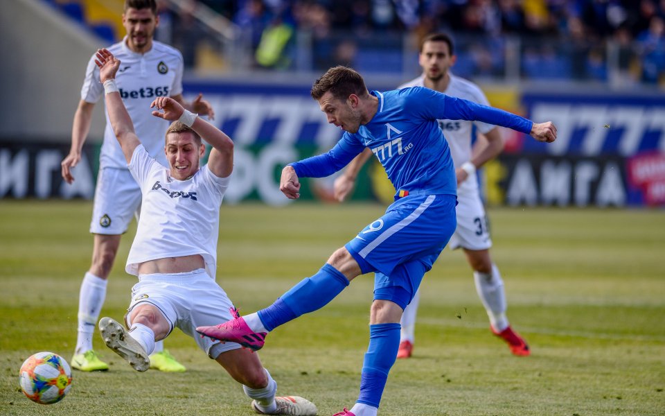 Тъмните облаци над главата на Петър Хубчев се сгъстиха след