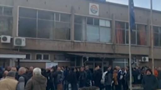  Огромни опашки пред КАТ, далавера с газовите бутилки 