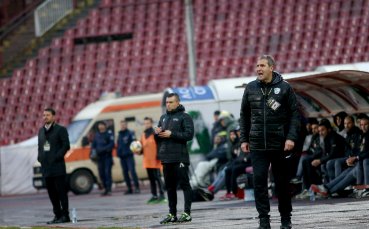 Треньорът на Берое Димитър Димитров Херо реагира остро на позицията на