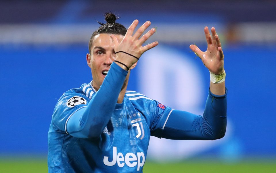 Голмайсторът на Ювентус Кристиано Роналдо ще остане в Португалия след