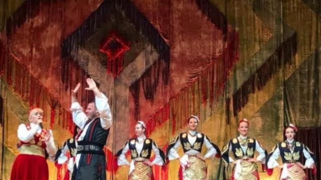 Дъщерята на Николина Чакърдъкова тръгна по стъпките на гласовитата си майка (ВИДЕО)