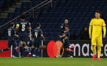 Отборите на ПСЖ и Борусия Дортмунд играят при резултат 2 0 в