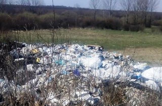 По време на проверката е дошъл бус.