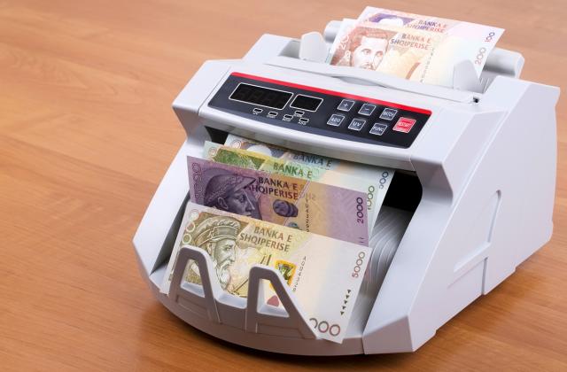 Министърът на финансите и икономиката Ервин Мете обяви днес, че