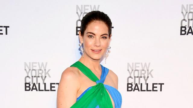 Стилна и много секси -  Мишел Монахан на 44 (ГАЛЕРИЯ)