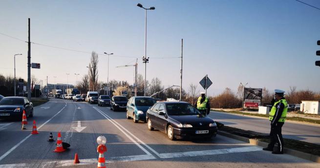 Пловдив тази сутрин е под блокада 13 контролно пропускателни пункта са