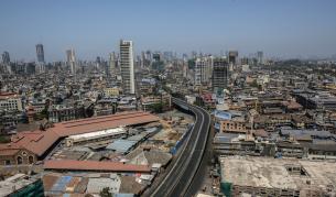 Крематориумите в Индия не смогват на коронавируса