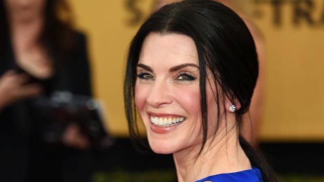 Сестра Хатауей от „Спешно отделение“ или просто Джулиана Маргулис (ГАЛЕРИЯ)