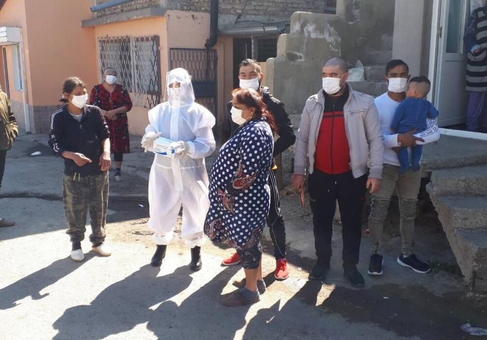 Медиатори във Варна разясняват на ромското население за коронавируса