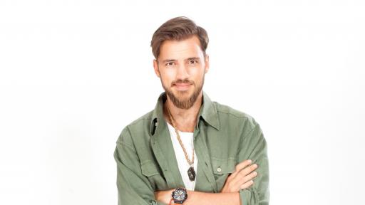  Надя и Мартин от „ All Inclusive “ се озовават в ареста 