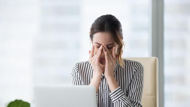 Как да помогнем на очите си, ако работим от компютъра вкъщи
