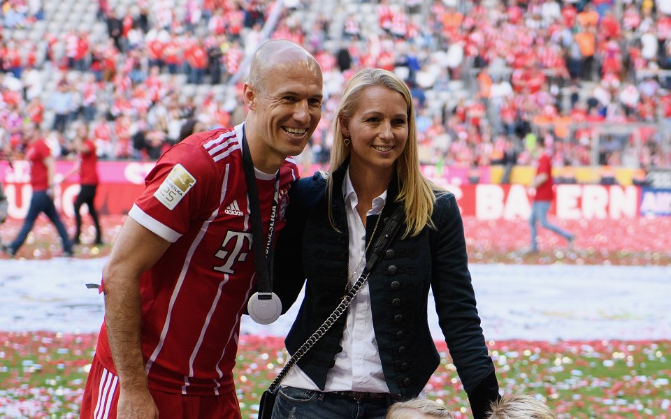 Нидерландската легенда Ариен Робен разкри, че е обмисля отново да