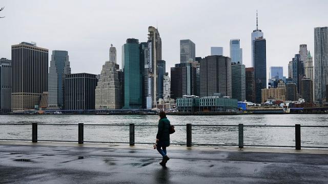 Пандемията в Ню Йорк – пусто и призрачно по улиците на Голямата ябълка (ГАЛЕРИЯ)
