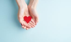 Даренията за борбата с коронавируса не спират