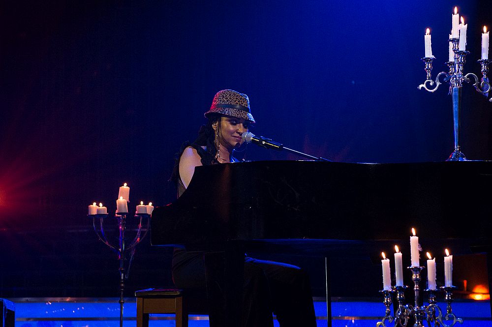 Галя като Alicia Keys