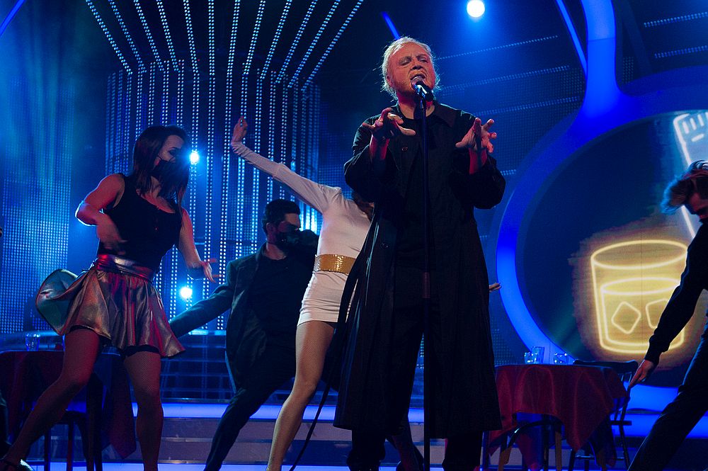 Тото като Джо Кокър