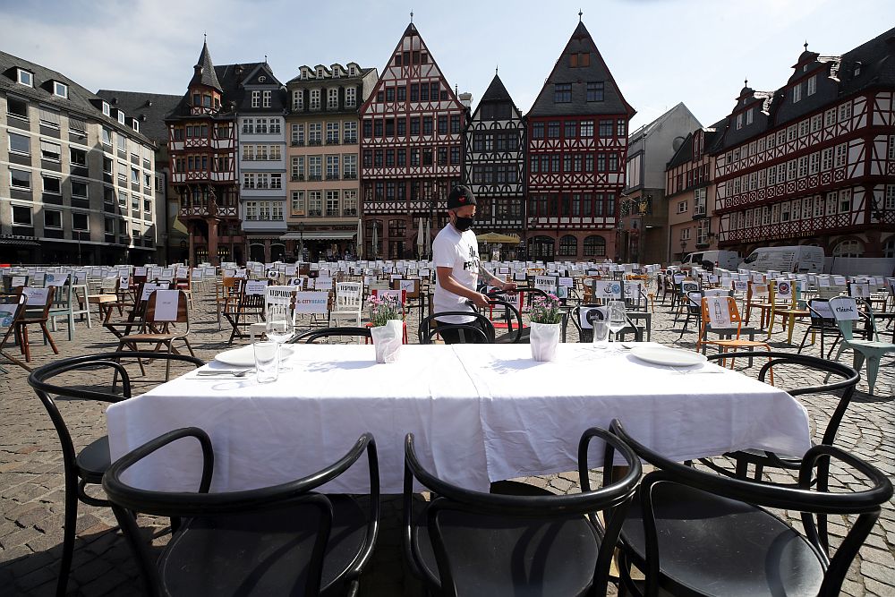 Протестът на празните столове в Германия