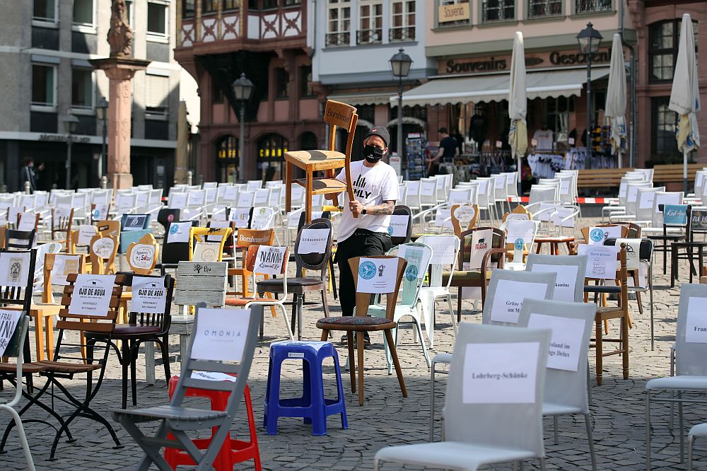 Протестът на празните столове в Германия