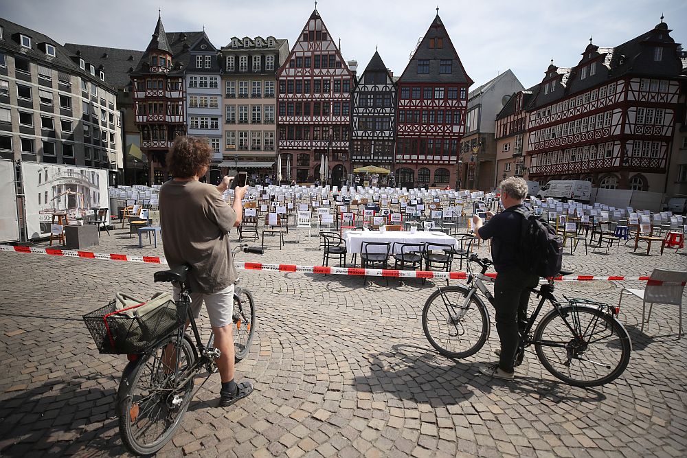 Протестът на празните столове в Германия