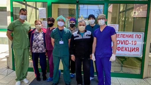  Изписаха семейство от болница в Пловдив, дамата е била 11 дни на апаратна вентилация 