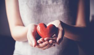 Даренията в борбата срещу COVID- 19 продължават