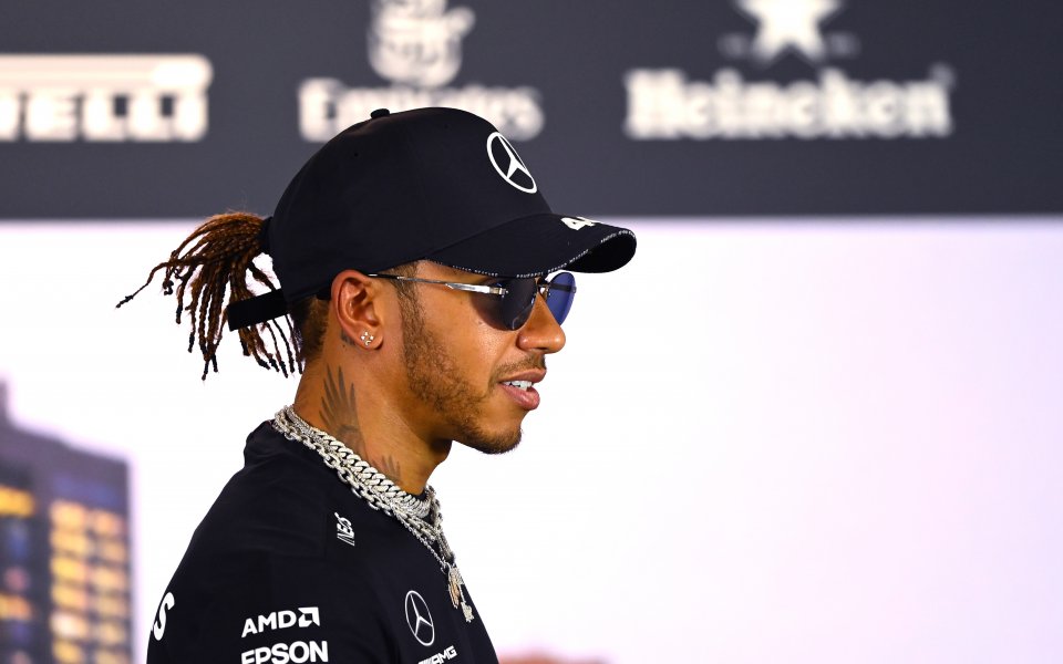 Люис Хамилтън сподели, че състезанията му липсват и усеща празнота,