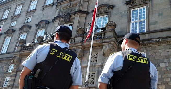 Датската полиция проведе акция в Копенхаген и арестува мъж, заподозрян,