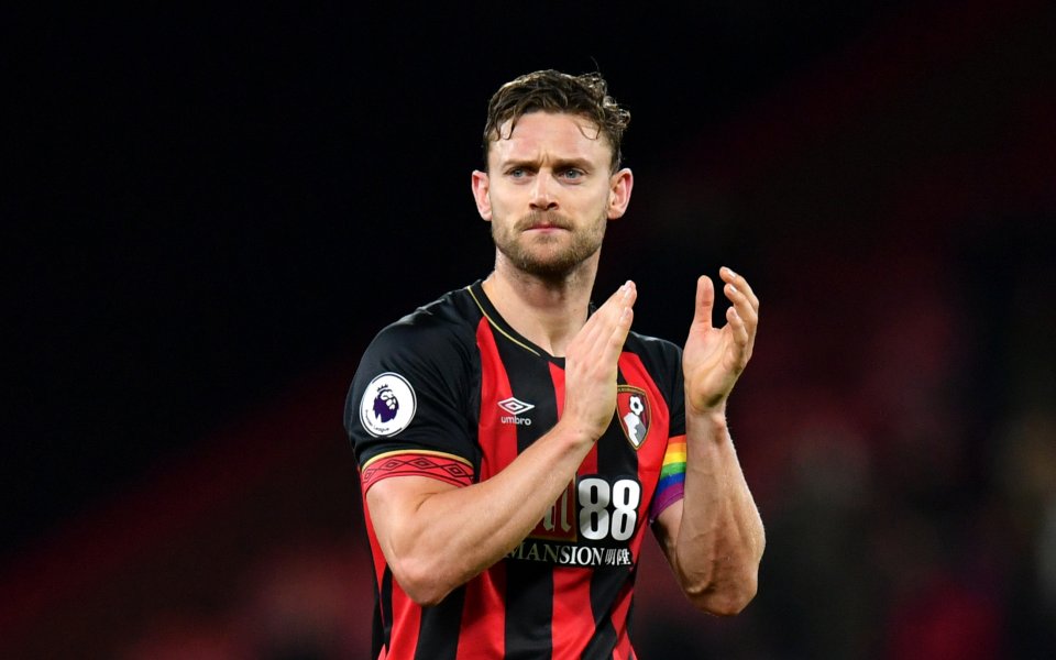 Капитанът на Борнемут - Саймън Франсис, е притеснен заради евентуалното