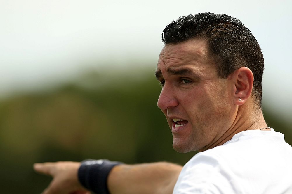 Вини Джоунс