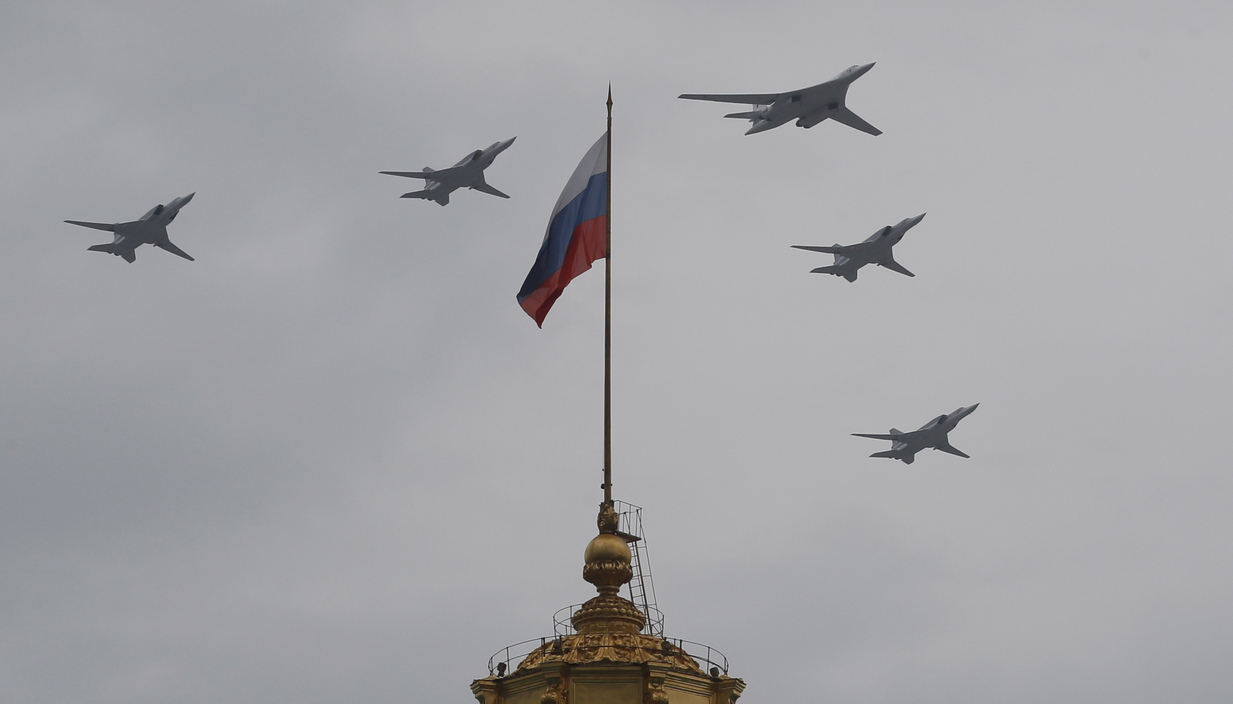 <p>Но въздушният парад ще се състои, заяви руският президент Владимир Путин.</p>