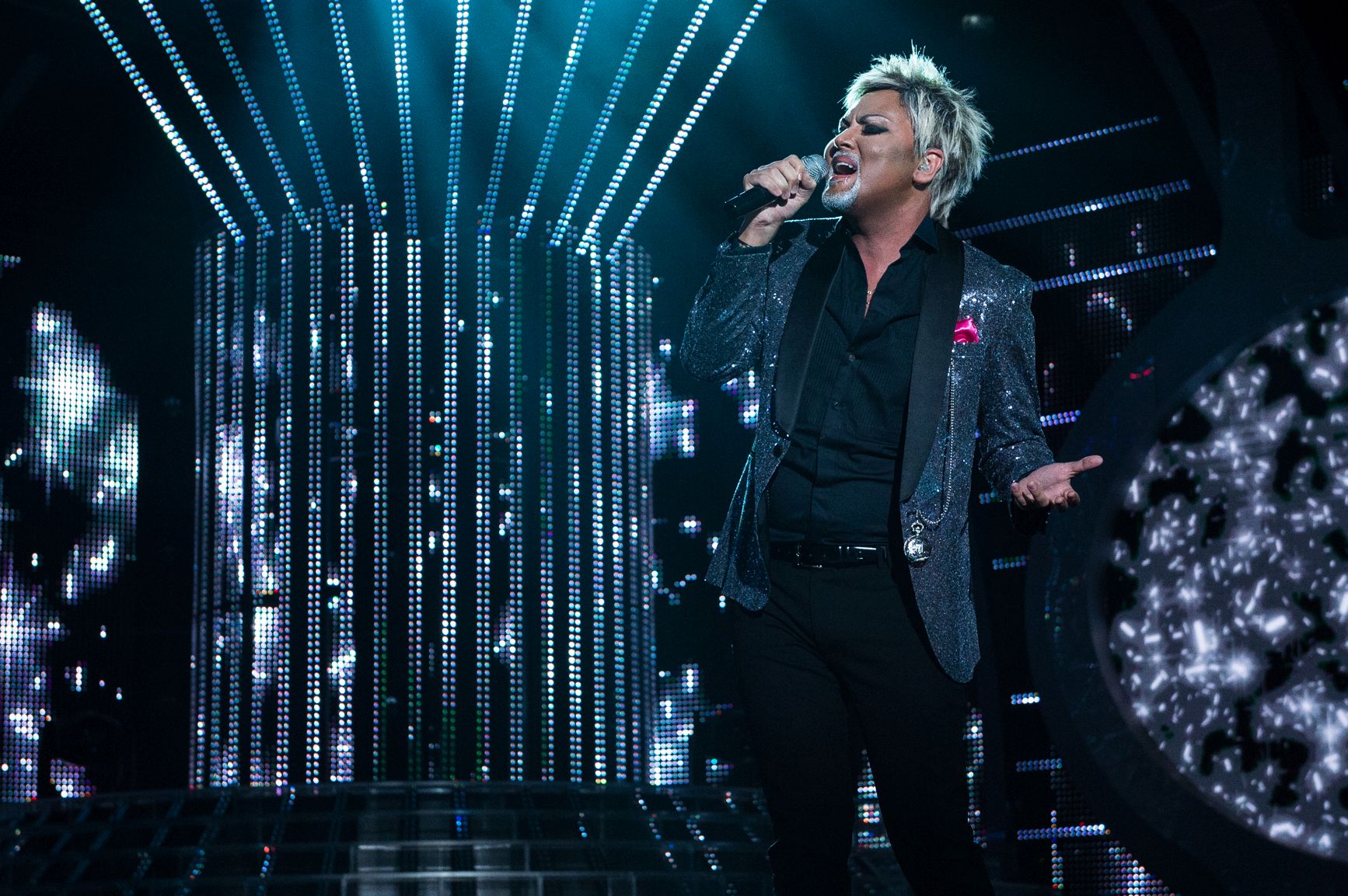 JJ като Азис