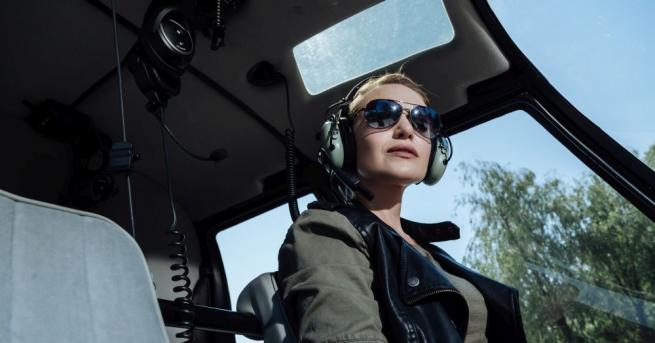 В Деня на храбростта една от малкото жени военни пилоти