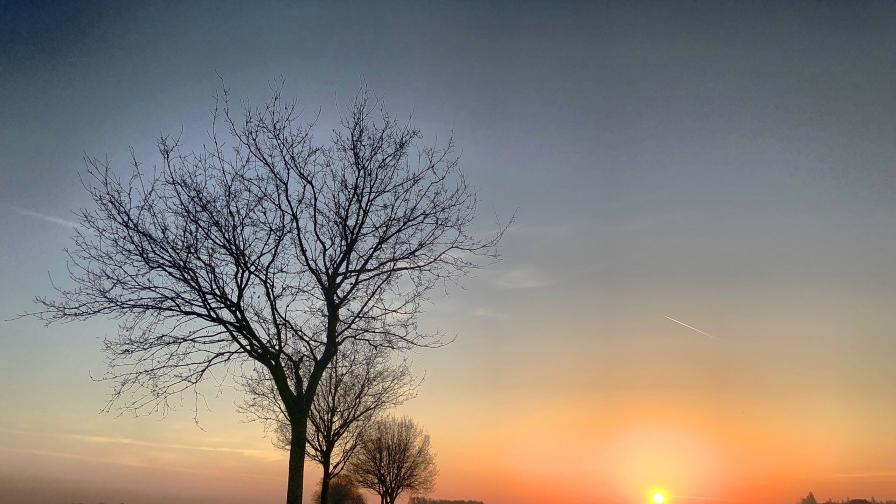  Слънчево, само че най-вече хладно време 