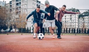 Разрешават колективните спортове за аматьори на открито