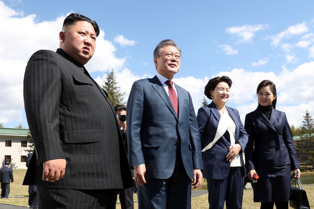 Жената на Ким Чен-ун - И Сол-джу    - скритото бижу на Северна Корея